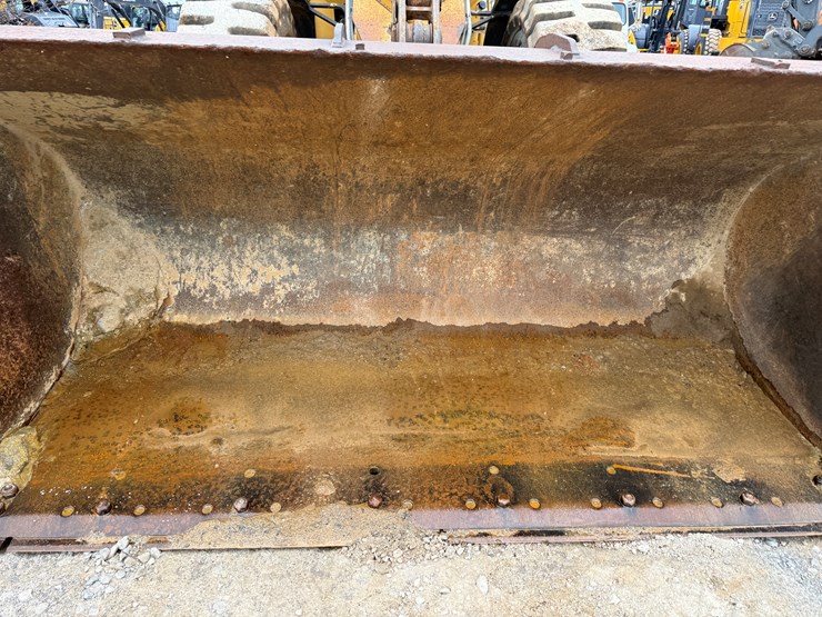 2005-caterpillar-930g-image-10