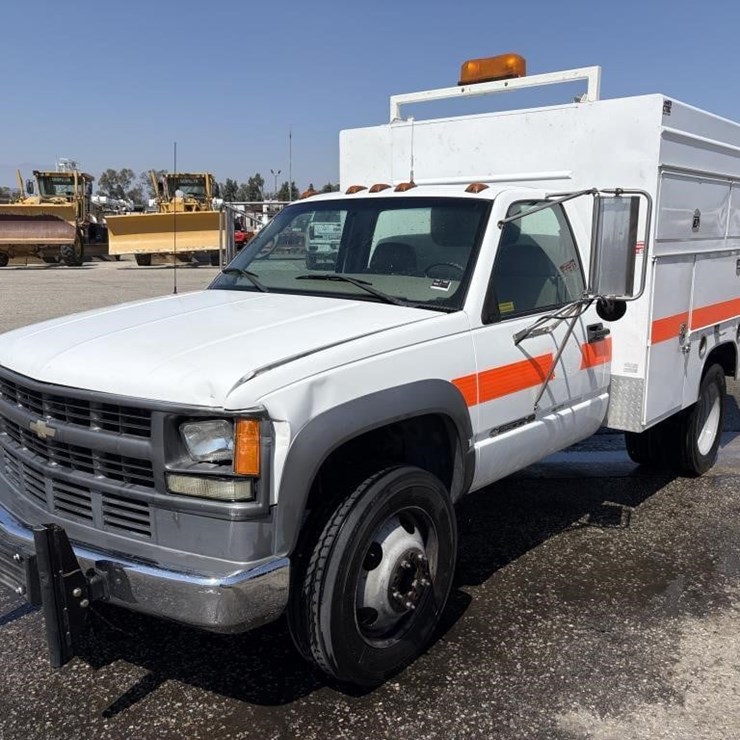 2002 CHEVROLET 3500HD