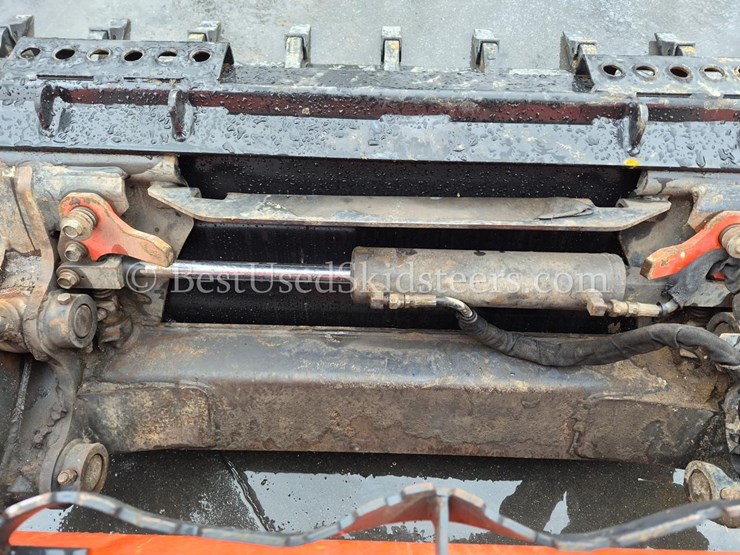 2023-kubota-svl97-2-image-17