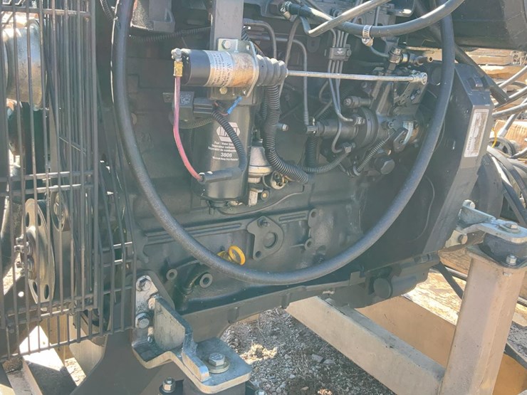 #200-•-iveco-power-unit-with-hydraulic-pumps-image-12