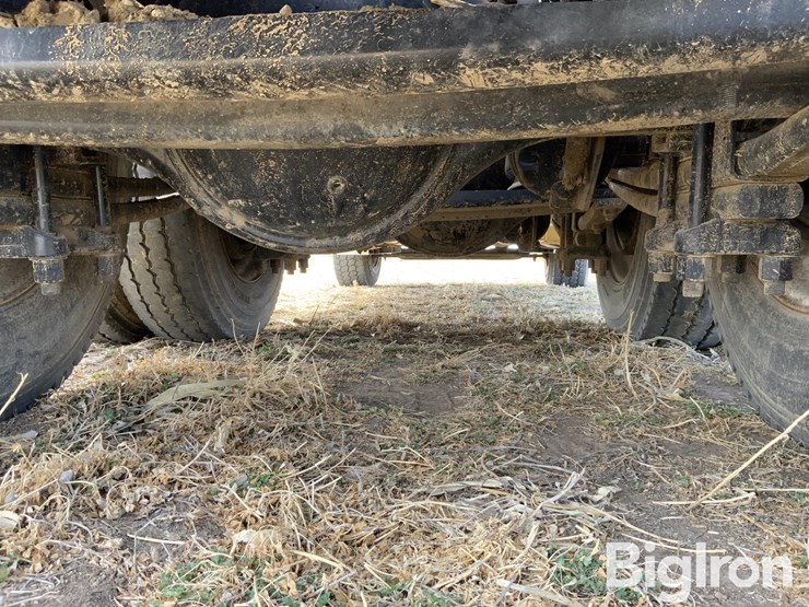 2006-freightliner-columbia-120-image-15