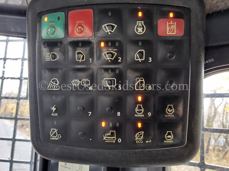 2017-deere-650k-image-52