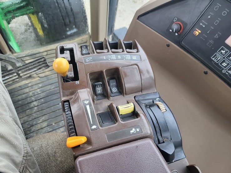 2002-john-deere-8120-image-53