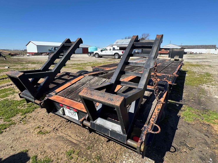 heavy-duty-drop-deck-trailer,-20’-deck-w/dovetail-and-fold-down-ramps,-single-axle,-dual-wheels,-air-image-4