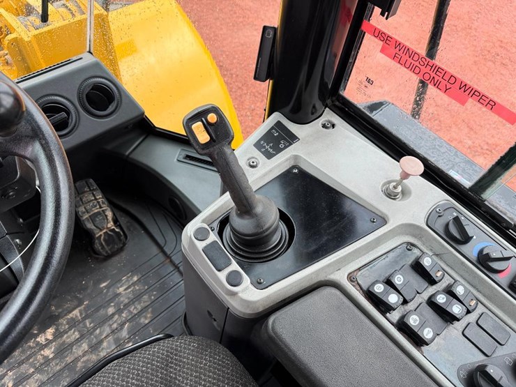 2018-caterpillar-950gc-image-47