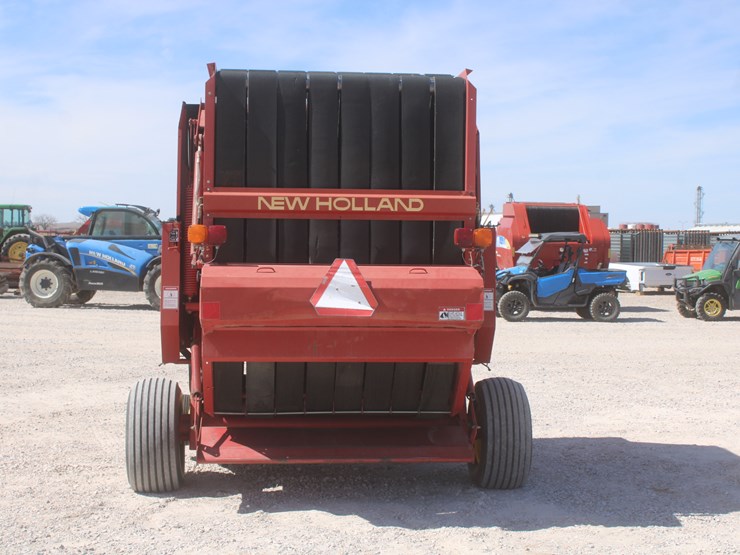 new-holland-664-image-4