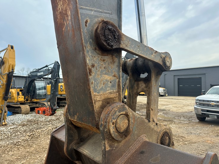 2013-john-deere-9-image-24