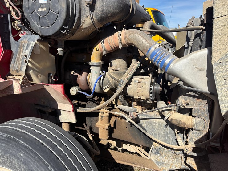 2000-international-9200i-image-11