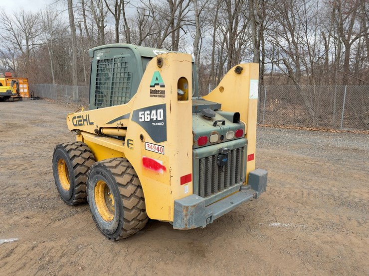 2006-gehl-5640-image-3