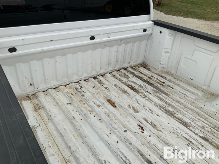 2022-chevrolet-2500-image-17