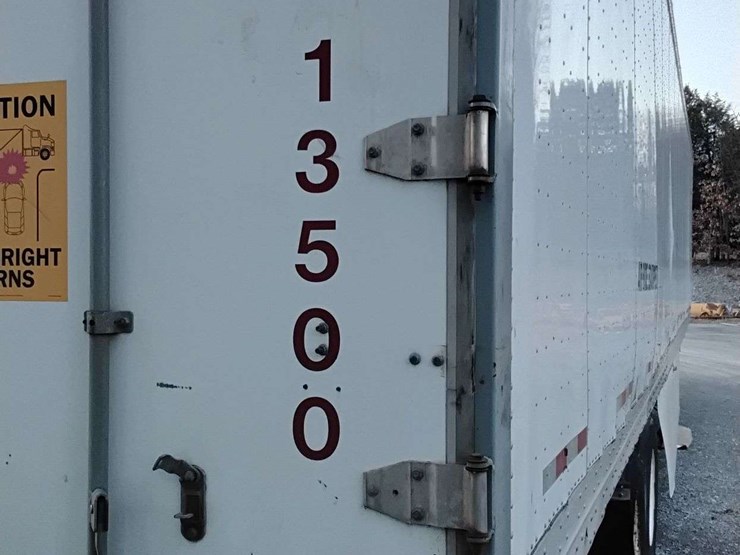 2013-great-dane-van-image-29