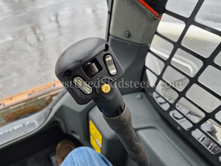 2022-bobcat-s76-image-17