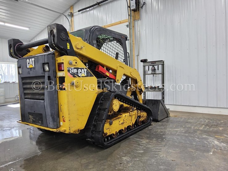 2019-caterpillar-249d-image-4