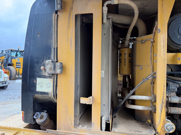 2005-caterpillar-930g-image-56