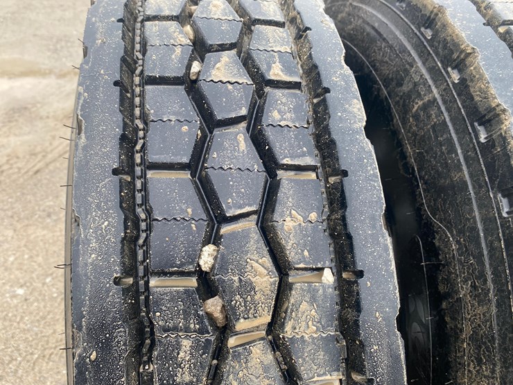 2002-peterbilt-379-image-129