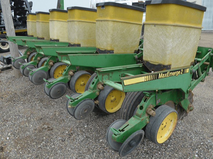john-deere-7200-image-3