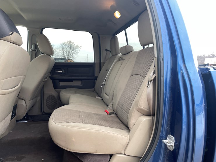 2011-dodge-ram-2500-image-33