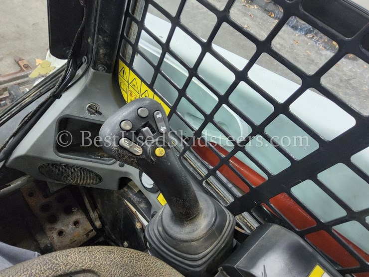 2021-bobcat-t550-image-22