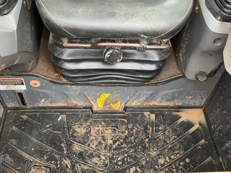 #250-•-2020-kubota-slv75-2-skid-steer-image-12