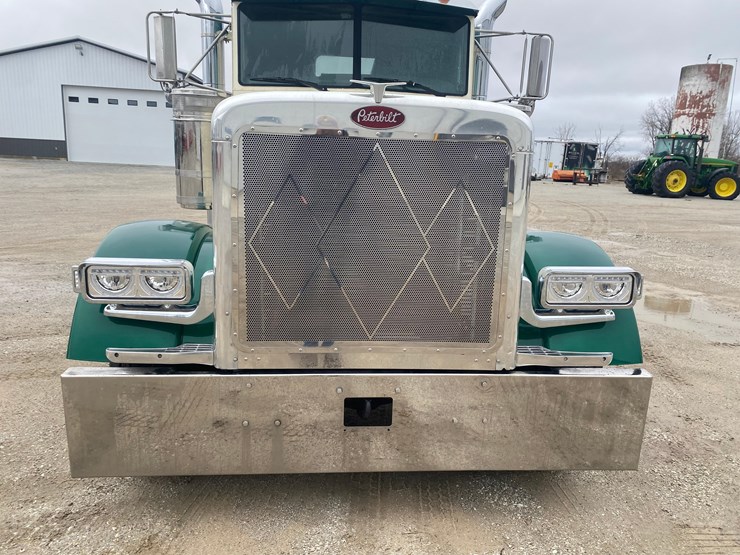 2002-peterbilt-379-image-139