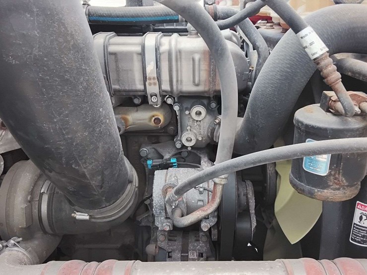 2020-freightliner-cascadia-126-image-16