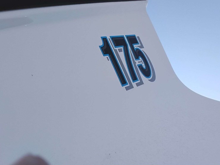 2019-freightliner-cascadia-126-image-19