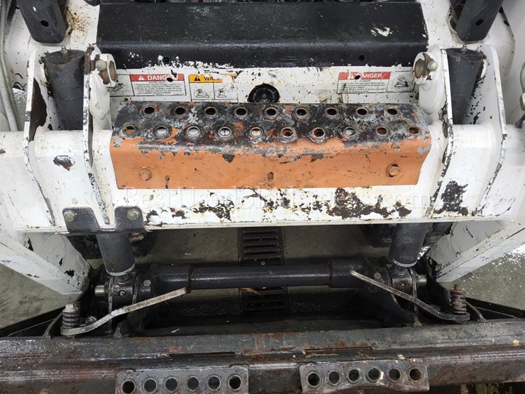 2013-bobcat-t110-image-9