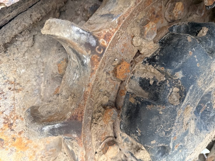 bobcat-t630-image-42