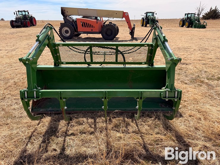 john-deere-8-image-2