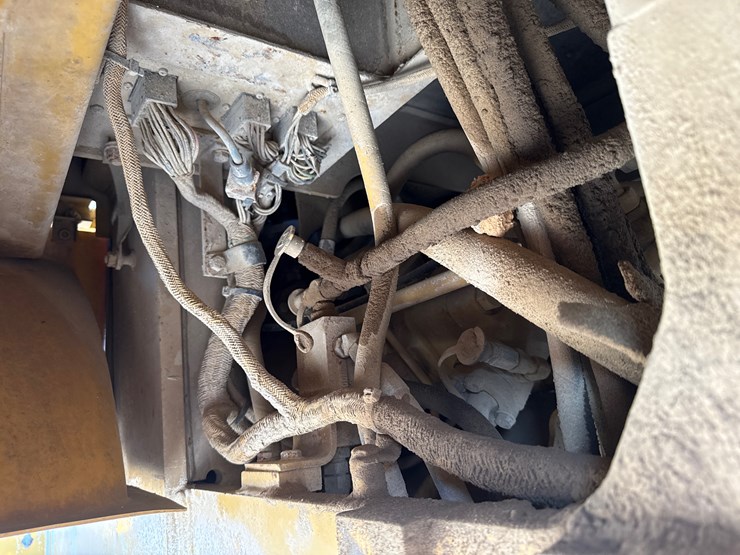 caterpillar-it28f-image-23