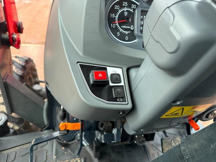 massey-ferguson-1736-image-65