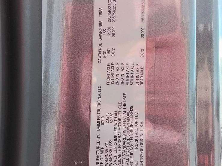 2020-freightliner-cascadia-126-image-72