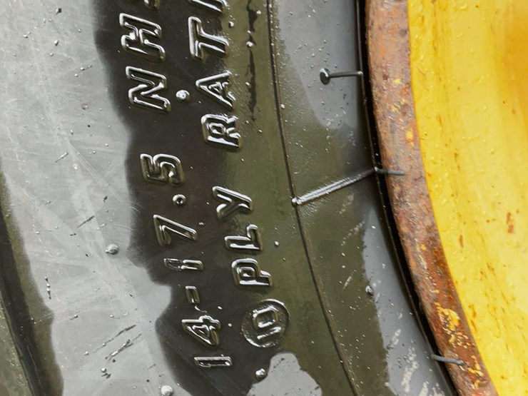 #360-•-2000-komatsu-4x4-utility-backhoe-image-44