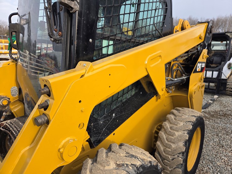 massey-ferguson-8-image-16