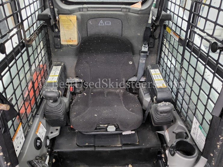 2023-bobcat-t770-image-33