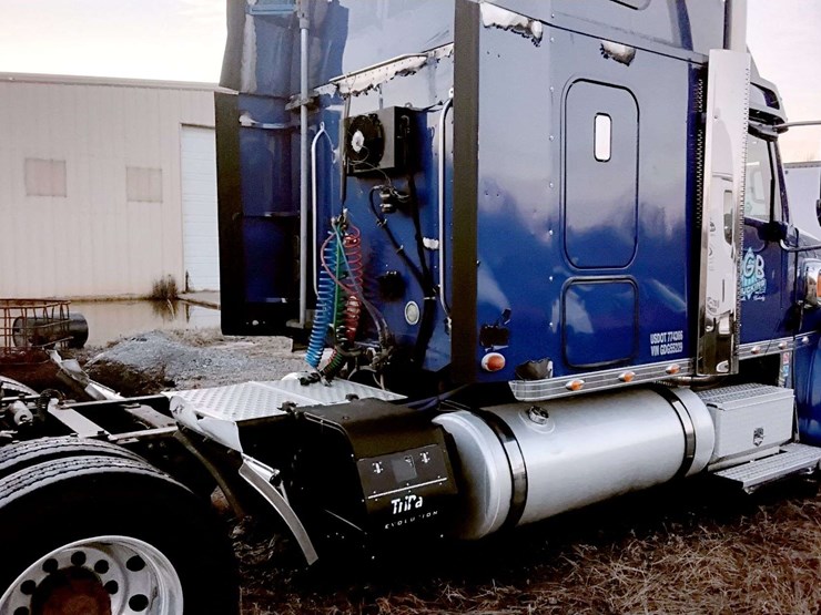 freightliner-cascadia-tractor-2015-freightliner-cascadia-3alxfb007gdg85229-mileage:-does-not-r-image-8