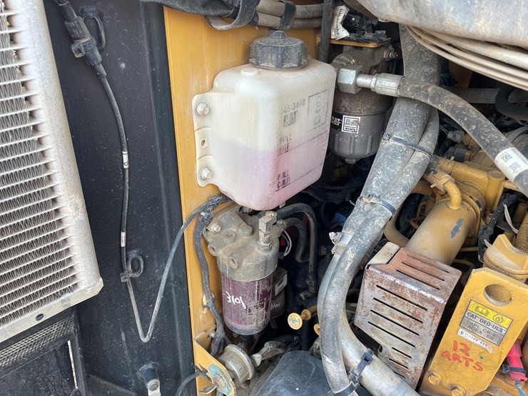 2017-caterpillar-259d-image-33