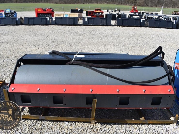 raytree-vibratory-roller-attachment-43399-image-3