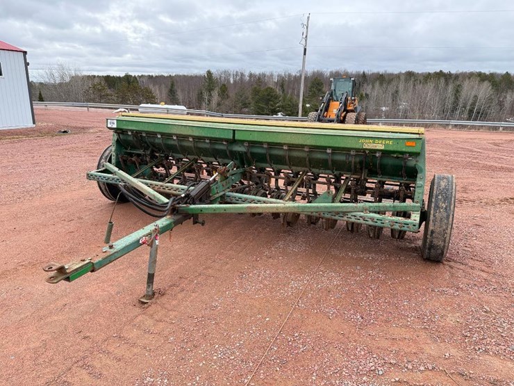 john-deere-8300-image-2