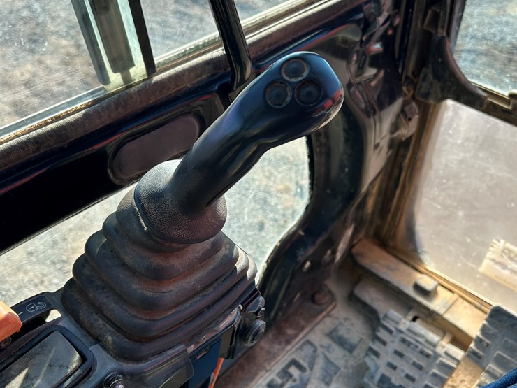 2017-link-belt-700-x2-image-77