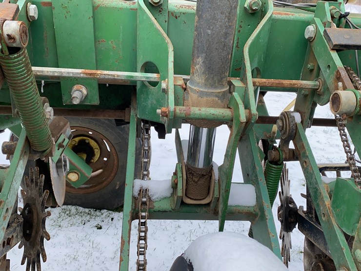 john-deere-7000-image-33