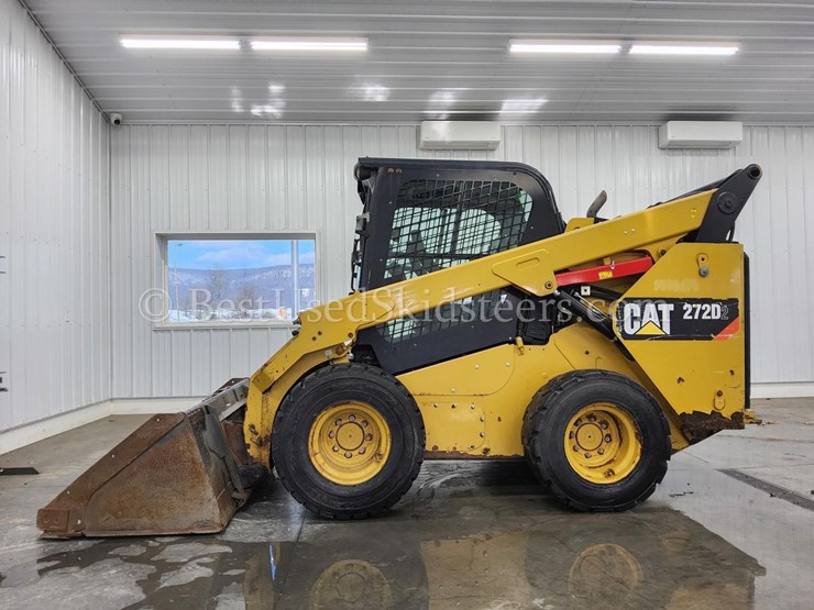 2017-caterpillar-272d2-image-1