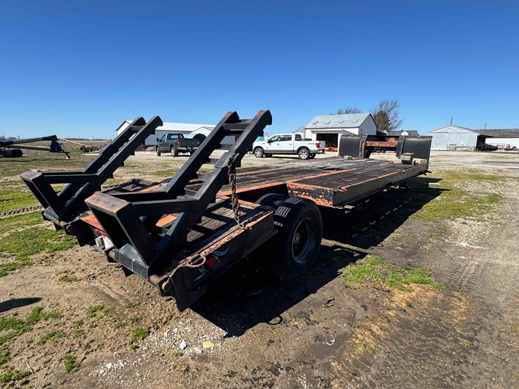 heavy-duty-drop-deck-trailer,-20’-deck-w/dovetail-and-fold-down-ramps,-single-axle,-dual-wheels,-air-image-6