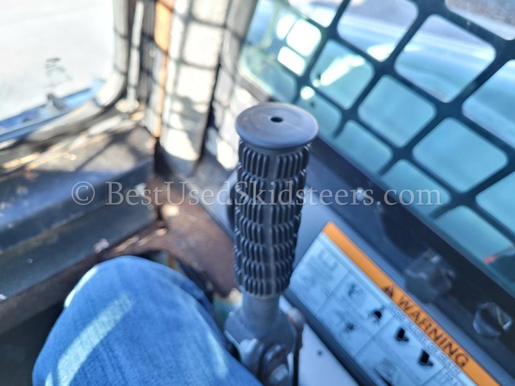 2013-bobcat-t110-image-17