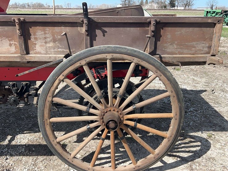 international-highwheeler-image-19