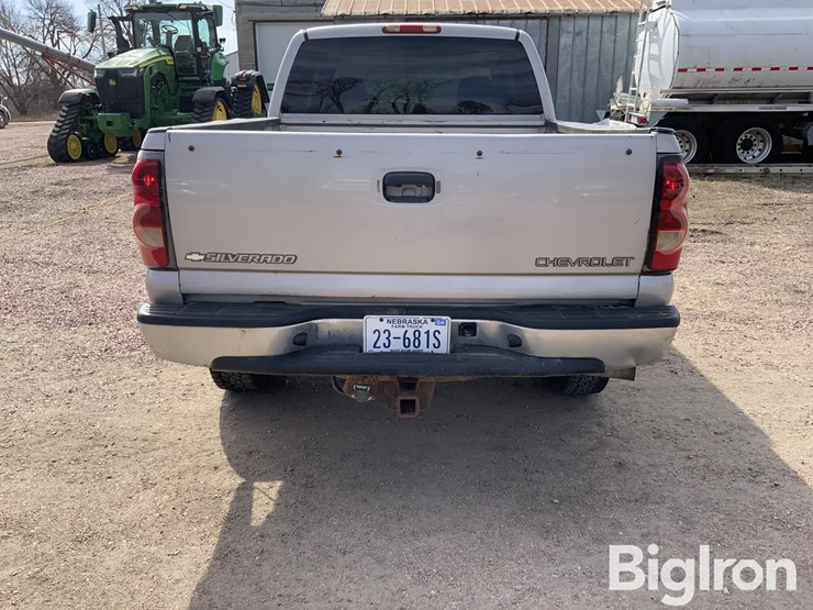 2005-chevrolet-silverado-1500-image-6