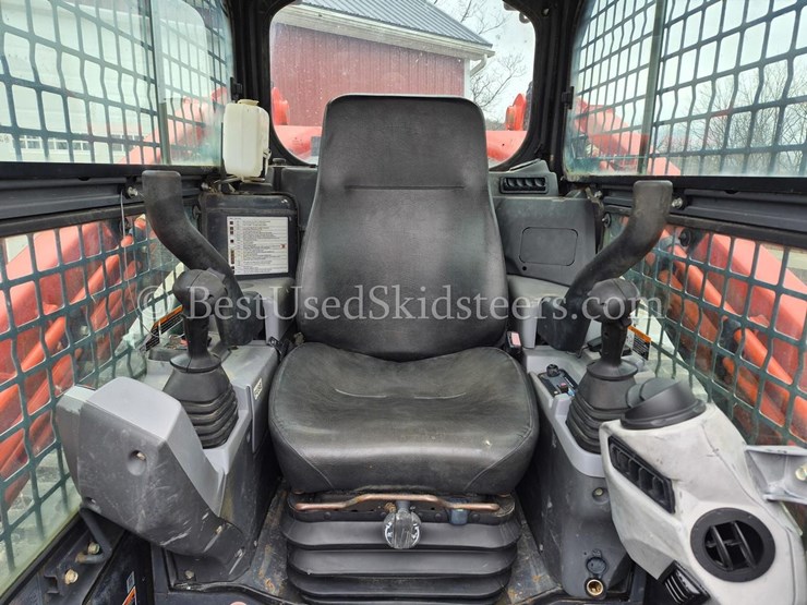 2021-kubota-svl95-2-skid-steer-loader-image-15
