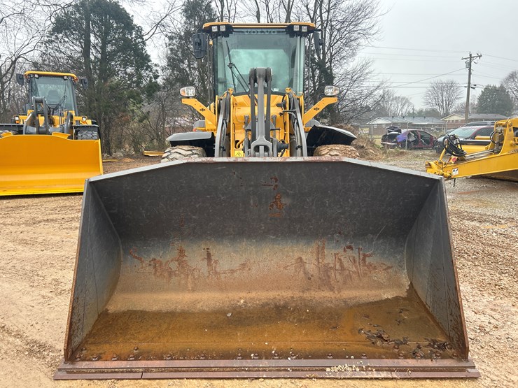 2019-volvo-l90h-image-8