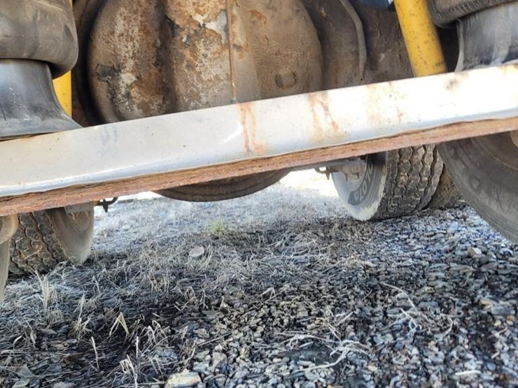 1993-peterbilt-377-image-36