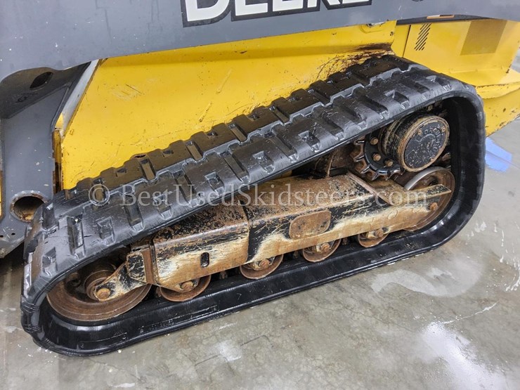 2018-deere-323e-image-24